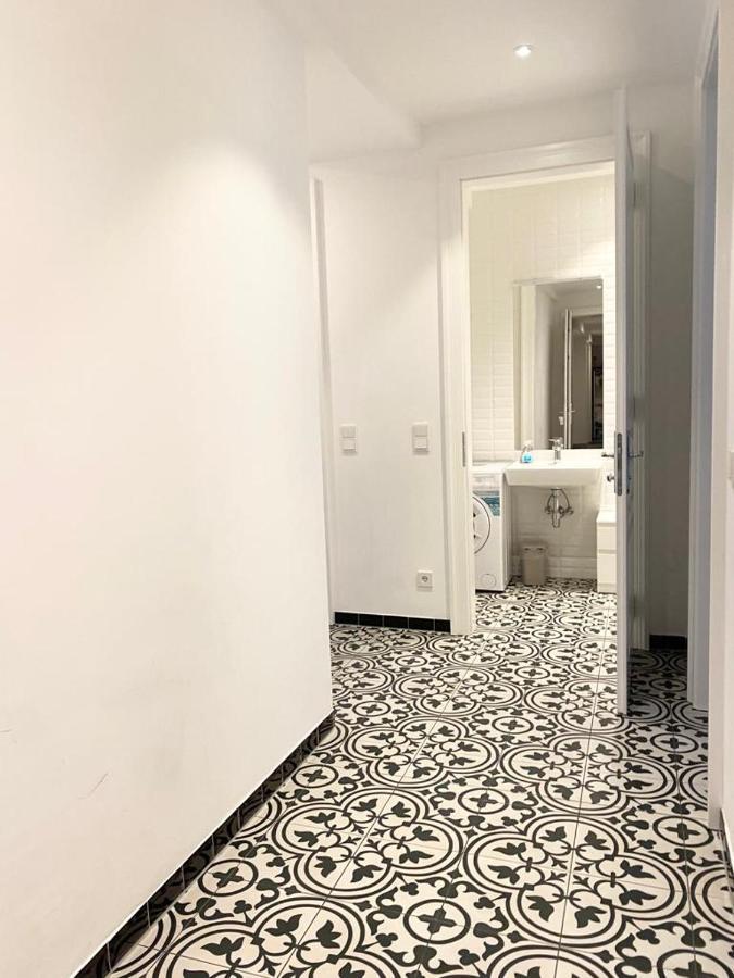 1St City La Opera Suites Виена Екстериор снимка